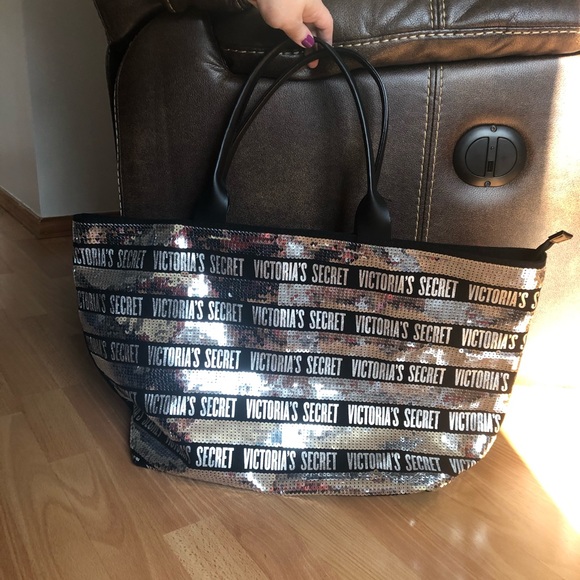 Victoria's Secret Handbags - VICTORIA’s SECRET — NWOT silver sequin tote bag